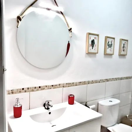شقة With 3 Bedrooms In Puertito De غيمار