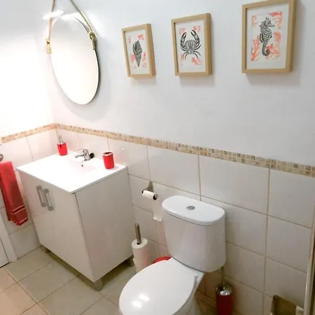 شقة With 3 Bedrooms In Puertito De غيمار