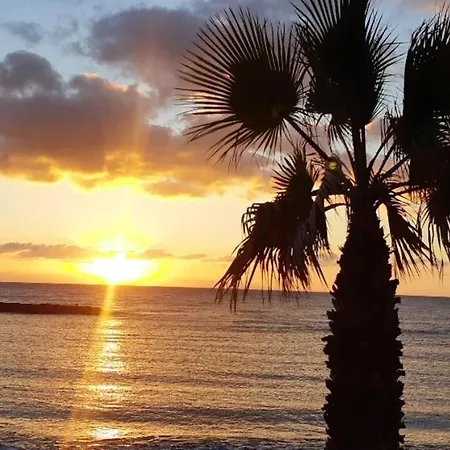 With 3 Bedrooms In Puertito De غيمار